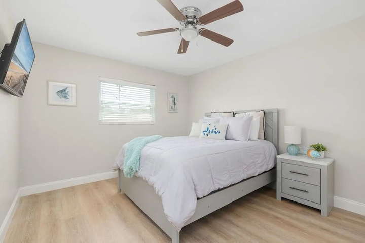 Room 5 of 22