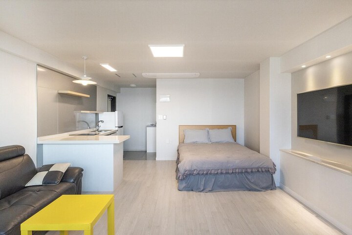 Room 50 of 69