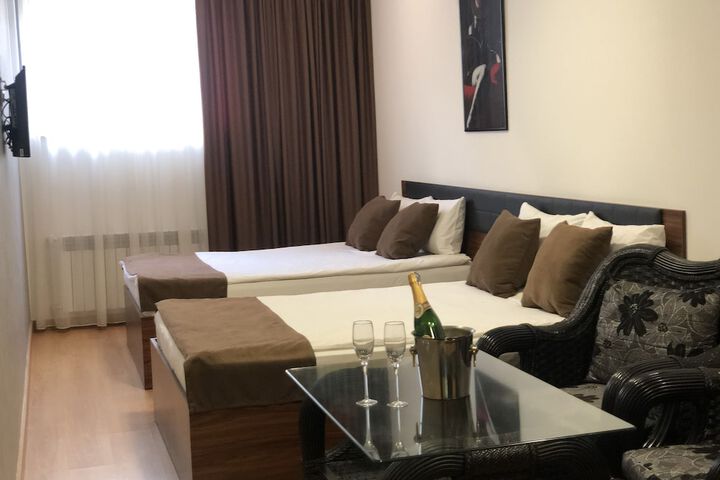 Room 10 of 23