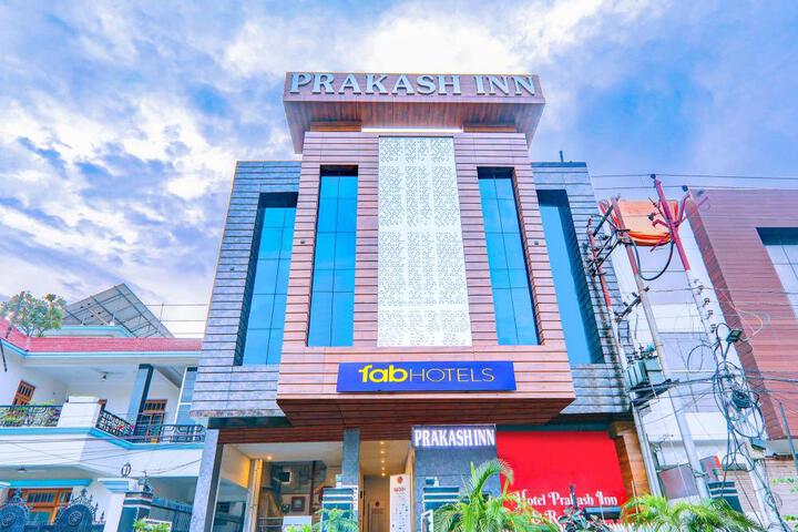 FabHotel Prakash Inn