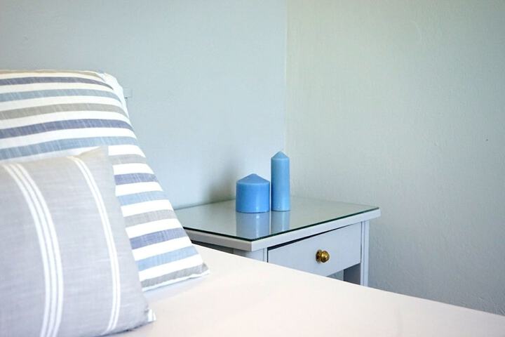 Room 3 of 74