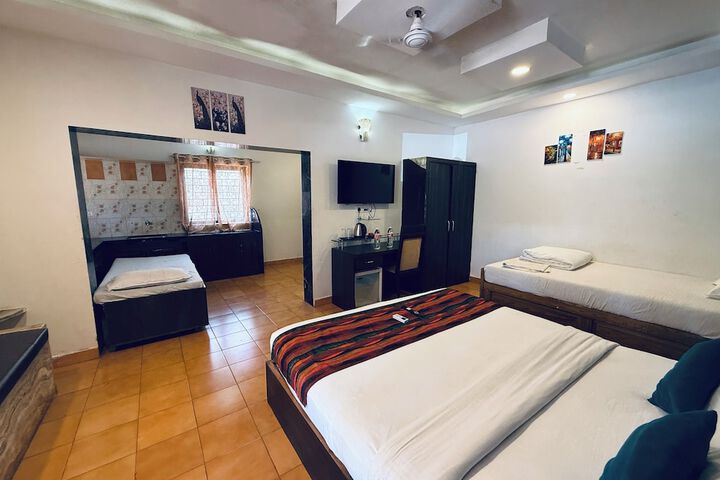 Room 17 of 43