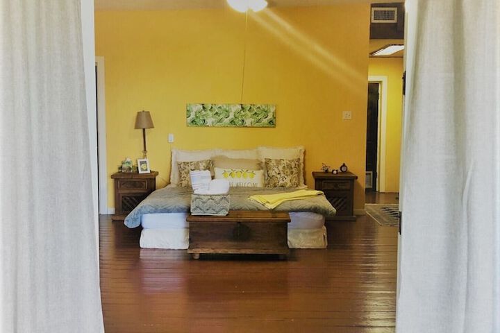 Room 19 of 83