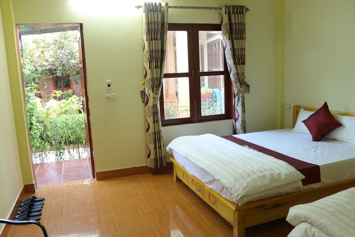 Room 12 of 104