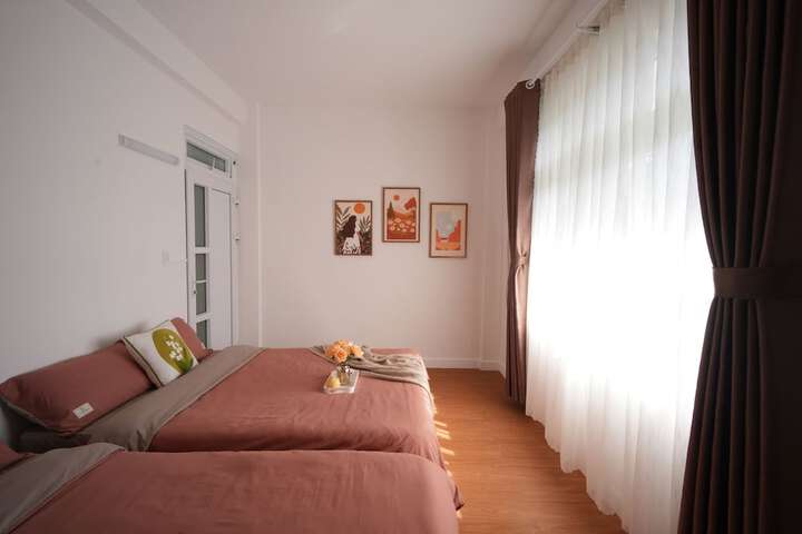 Room 54 of 70