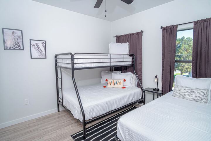 Room 4 of 29