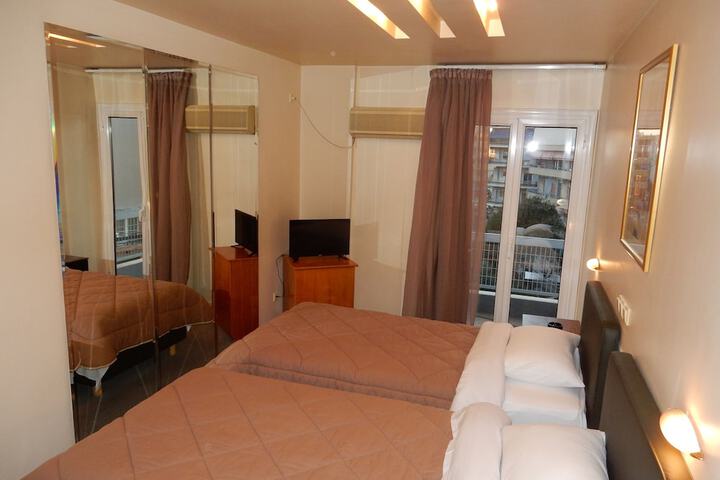 Room 18 of 60