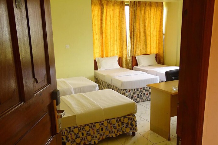 Room 10 of 43
