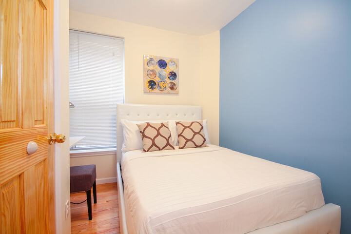 Room 3 of 103