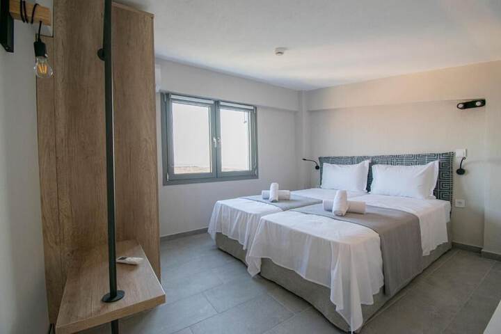 Room 4 of 30