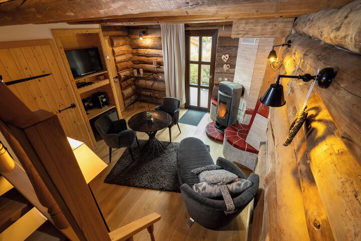 Room 17 of 75