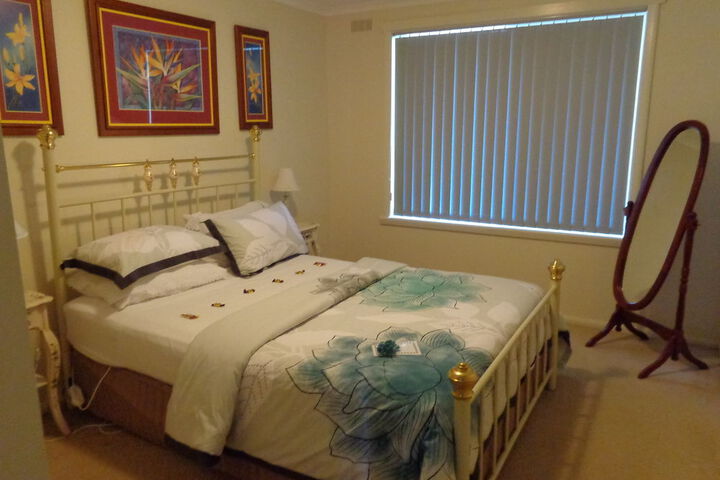 Room 7 of 33