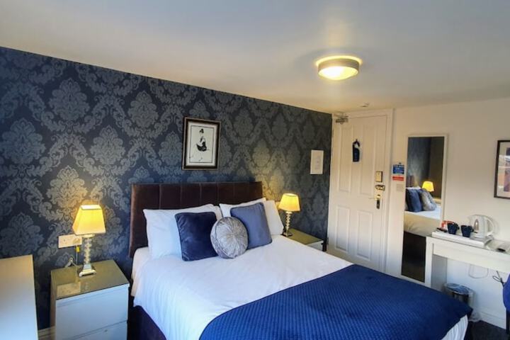 Room 21 of 130