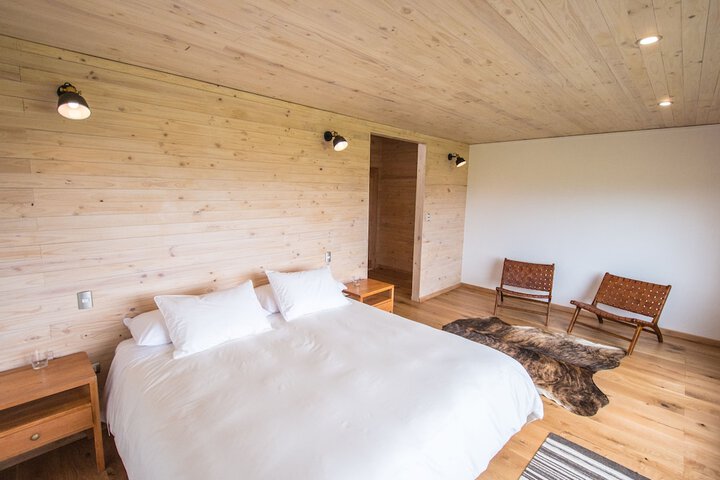 Room 2 of 27