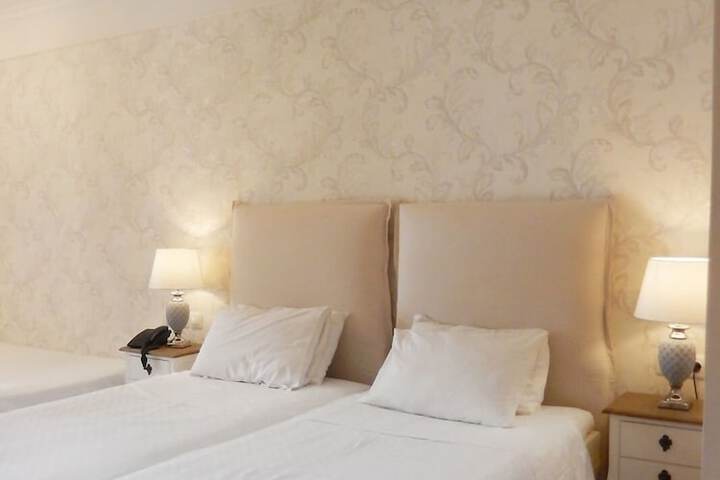 Room 26 of 37