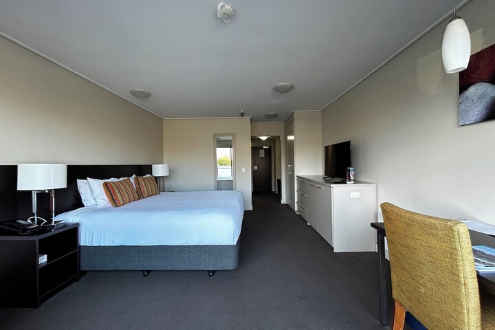 Room 18 of 49