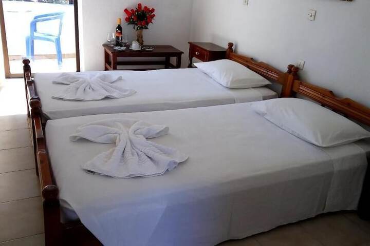 Room 5 of 42
