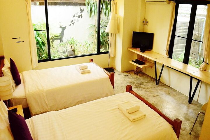 Room 4 of 24