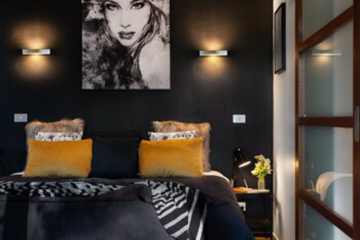 Room 25 of 27