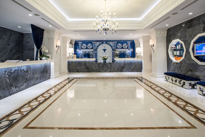 Hotel Interior 270 of 400