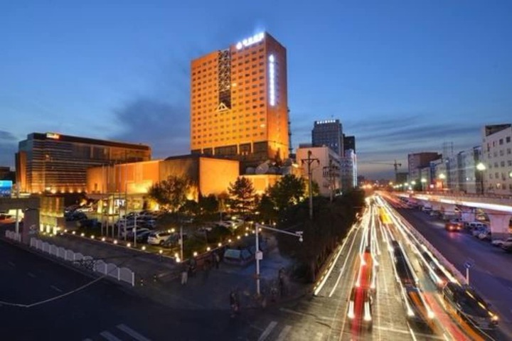 Exterior of Luxemon Xinjiang Yindu Hotel