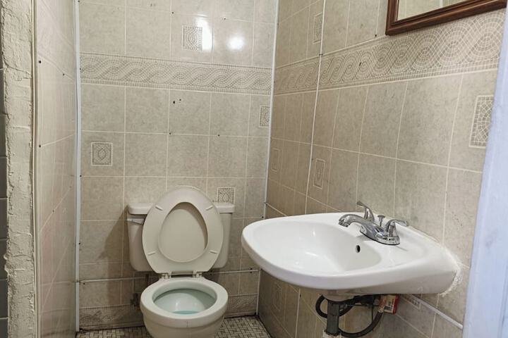 Room 19 of 29