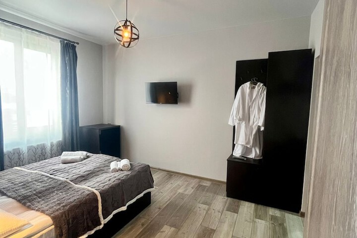 Room 6 of 72