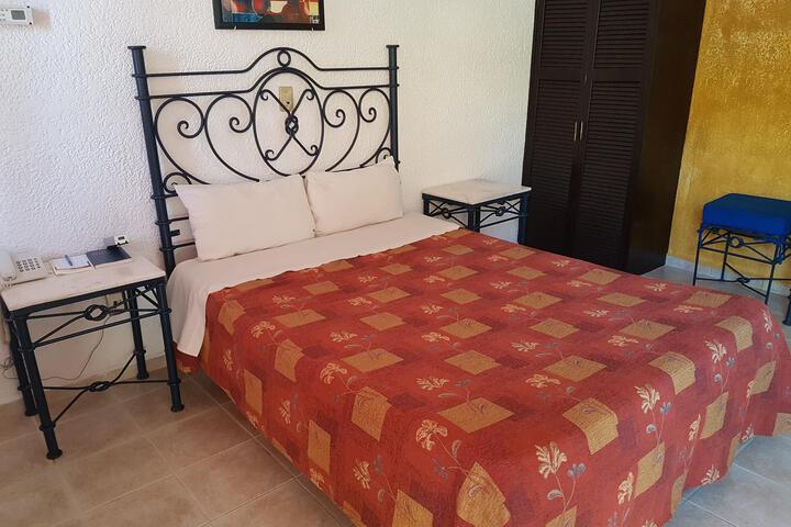 Room 20 of 28