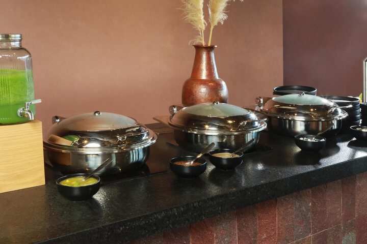 Breakfast/Coffee Service 77 of 137