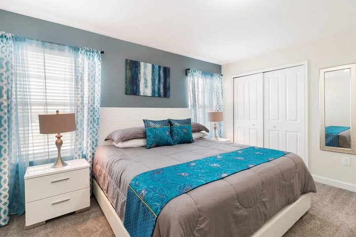 Room 2 of 17