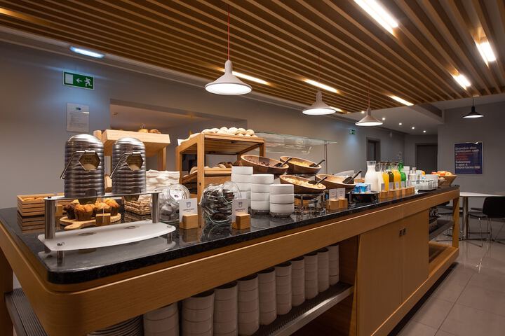 Breakfast/Coffee Service 49 of 66