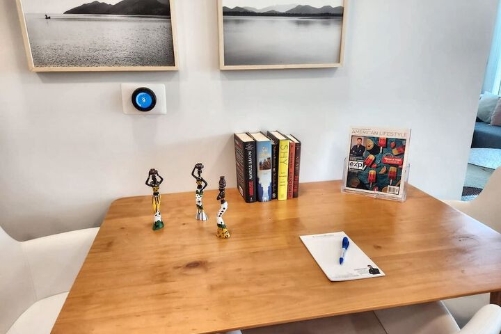 Room 11 of 60
