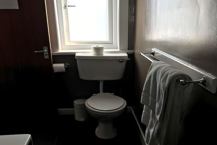Room 30 of 49