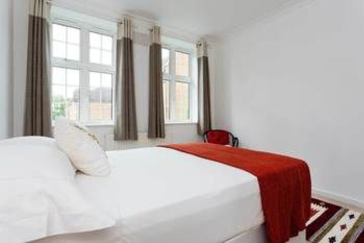 Room 10 of 21