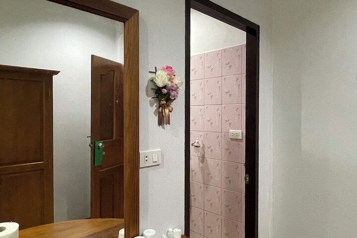 Room 7 of 39