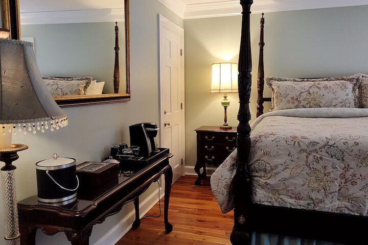 Diplomat Luxury King Bed Harbour View (6 of 32)