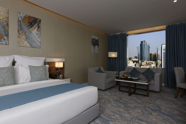 Room 10 of 43