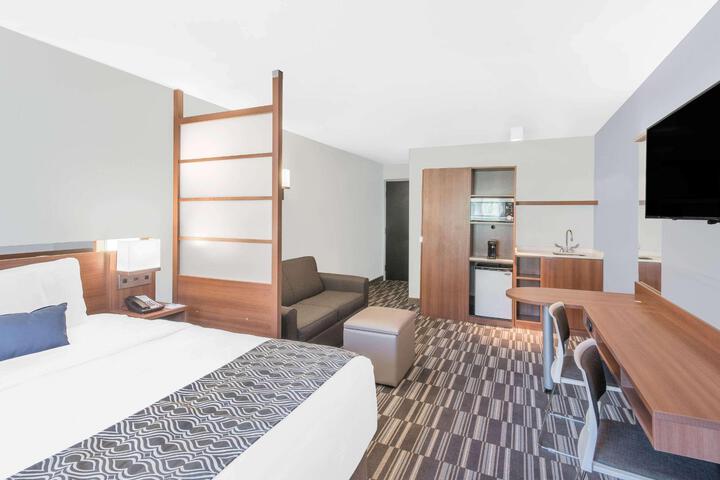 2 Queen Beds (3 of 27)