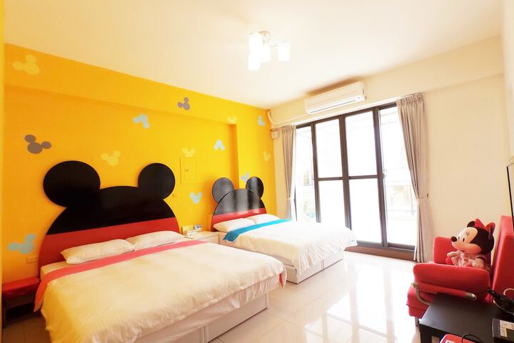 Room 6 of 69