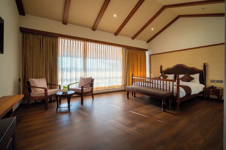 Room 2 of 6