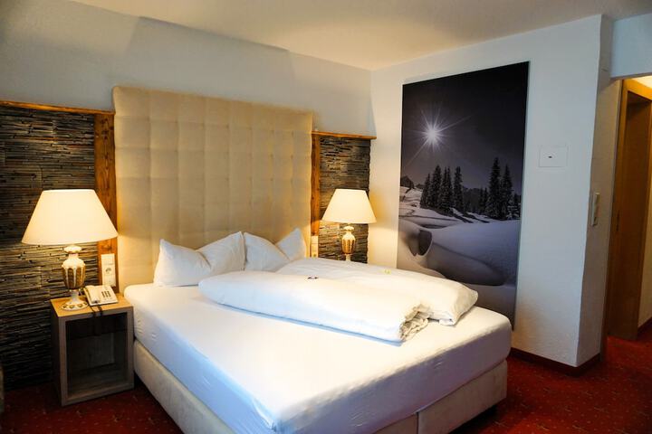 Room 22 of 80
