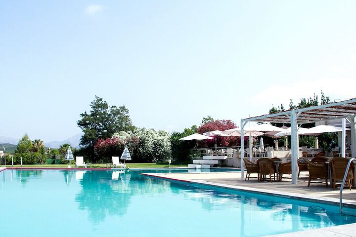 Pool Hotel
