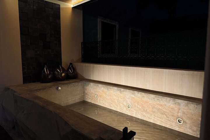 Pool 112 of 160
