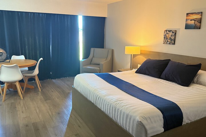 Room 11 of 71