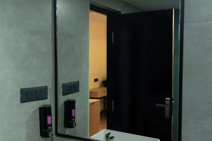 Room 38 of 73