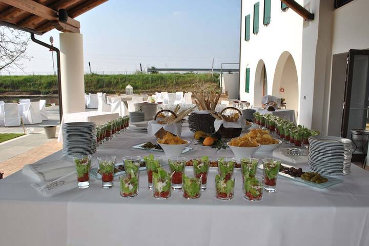Dining 63 of 69