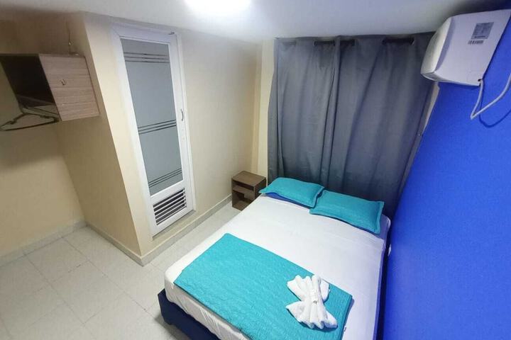 Room 12 of 22