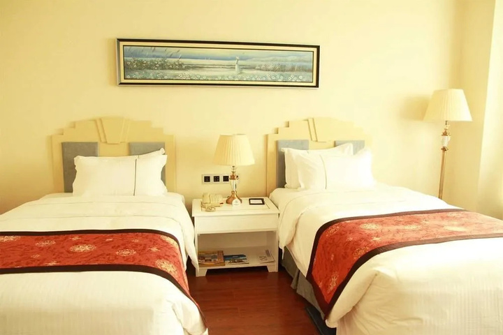 Room 7 of 26