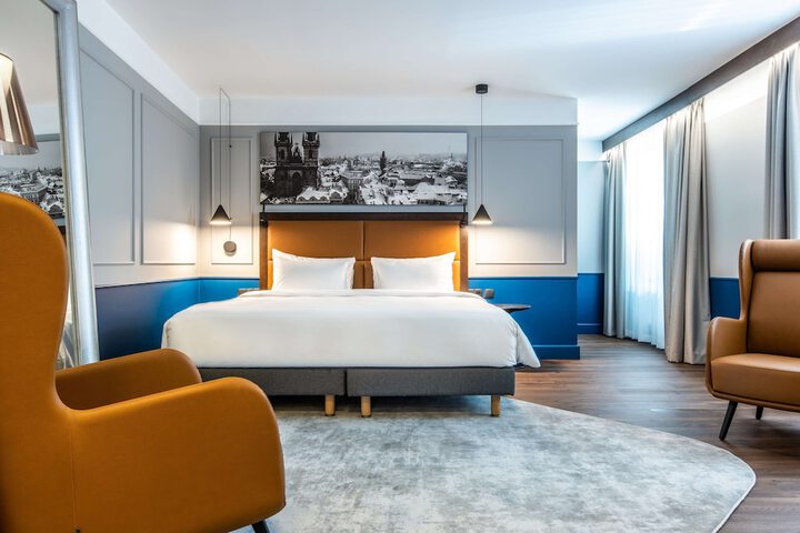Room 35 of 106