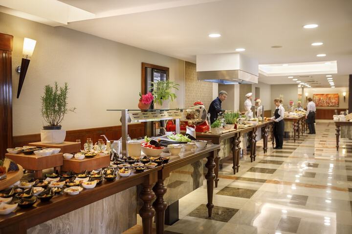 Dining 47 of 75